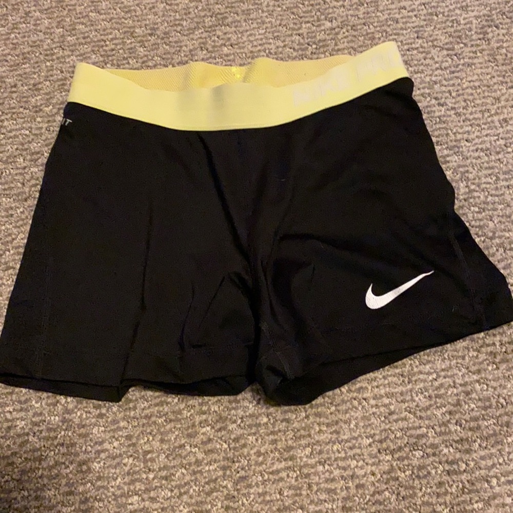 Nike PRo dry fit compression short
